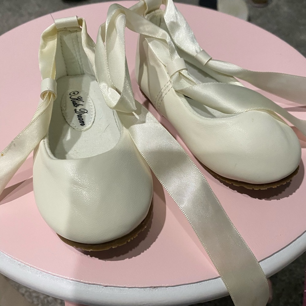 Baby Girl Leather lace up slippers